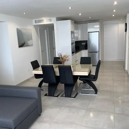 Casa Banderas - La Cala De Mijas Lovely 3 Bed דירה